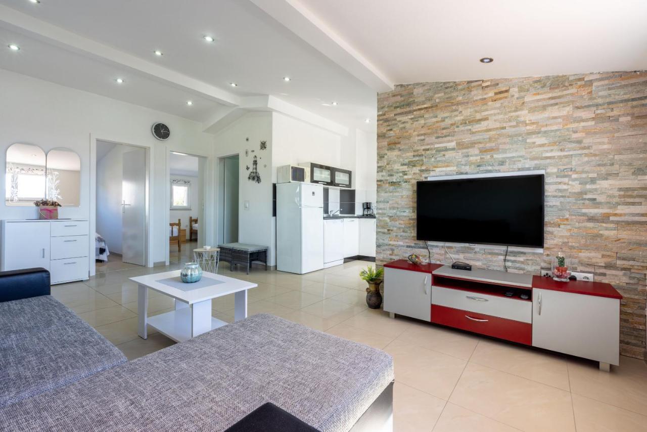 Apartments Pera Селце Экстерьер фото